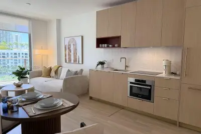 90 NE 32 #803, Miami: photo 1 of 44