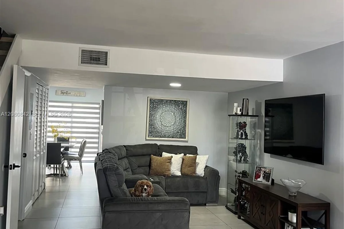 12277 SW 16th Ter #106-Y, Miami: photo 1 of 12