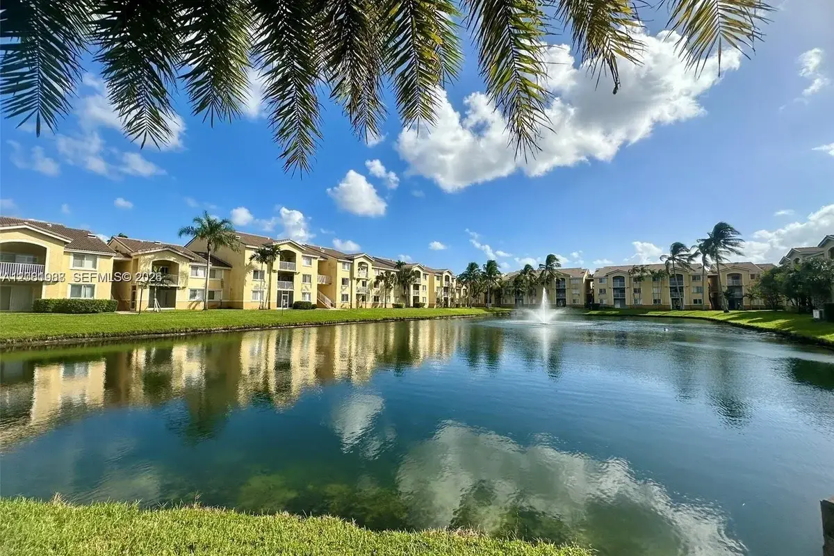 2620 S University Dr #105, Davie: photo 1 of 34