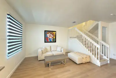 11784 SW 245th Ter, Homestead: photo 1 of 24