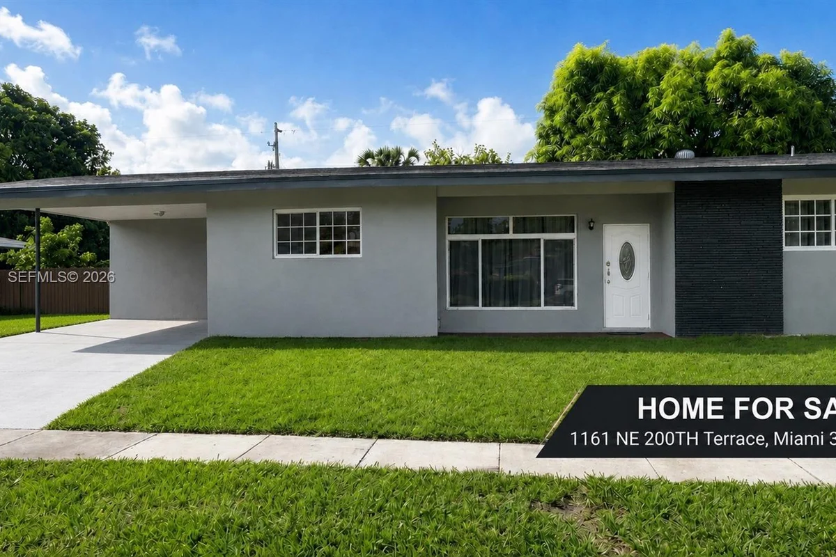 1161 NE 200th Ter, Miami: photo 1 of 7