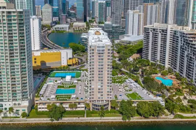 770 Claughton Island Dr #1603, Miami: photo 1 of 33