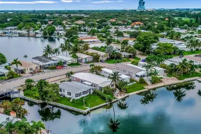3055 Lakeshore Dr, Fort Lauderdale: photo 1 of 60