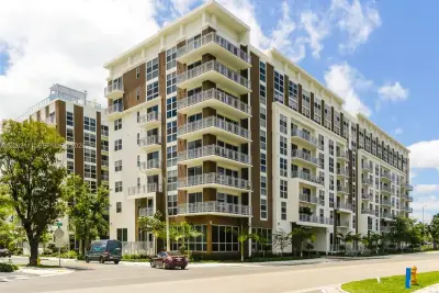 1170 NW 11th St #A-707, Miami: photo 1 of 19