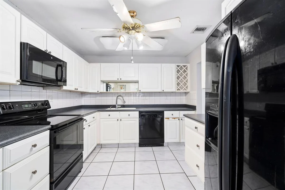 2510 SW 81st Ave #108, Davie: photo 1 of 24