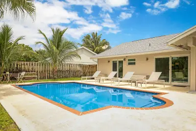 1103 NW 11th St, Boynton Beach: photo 1 of 51