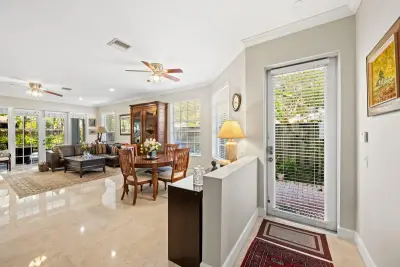 703 SW 16th Ct, Fort Lauderdale: photo 1 of 26