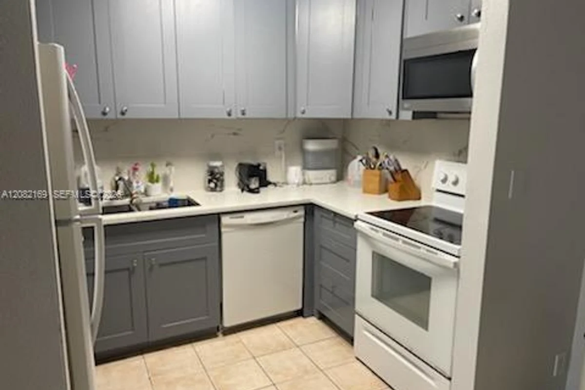 2671 Riverside Dr #7, Coral Springs: photo 1 of 6