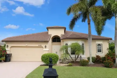 6400 Squirewood Way, Lake Worth: photo 1 of 29