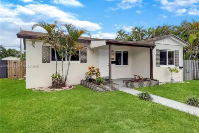 2728 Dewey St, Hollywood: photo 1 of 32