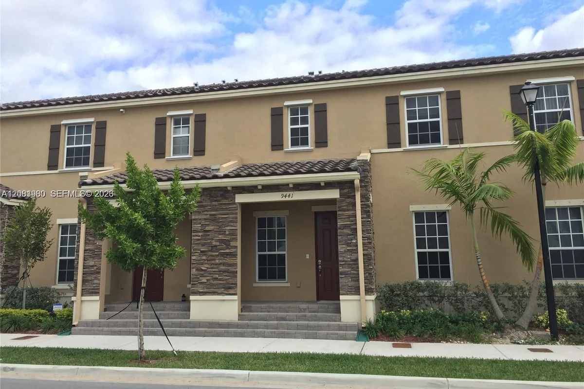 9441 SW 172nd Ave, Miami: photo 1 of 56