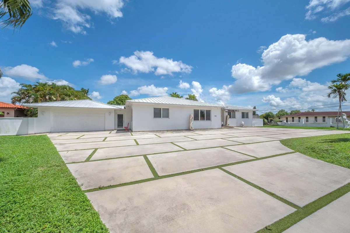 2951 SW 139th Ave, Miami: photo 1 of 52