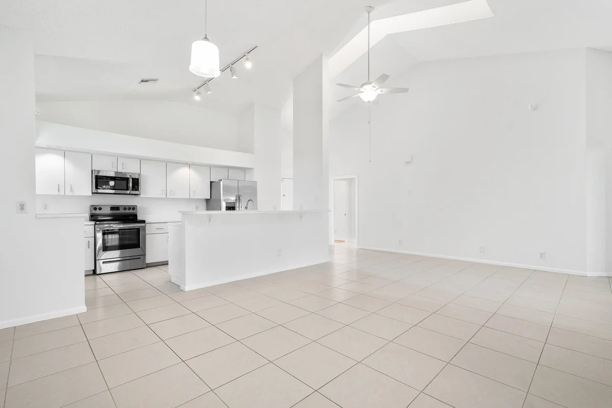 8049 Aberdeen Dr #202, Boynton Beach: photo 1 of 44