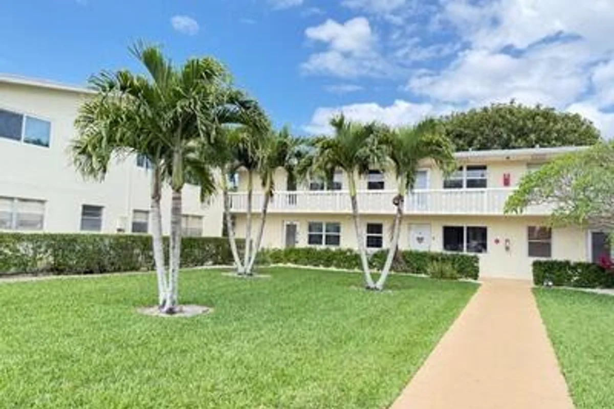 145 Dorchester G, West Palm Beach: photo 1 of 20