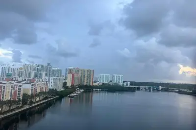 250 174th St #1420, Sunny Isles Beach: photo 1 of 32