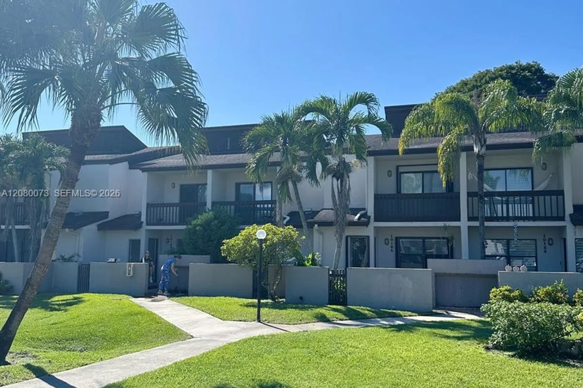 10182 NW 41st St #100-9, Doral: photo 1 of 41