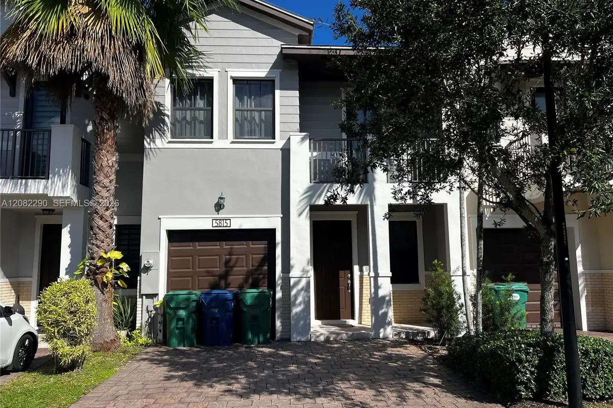 5815 NW 104th Path, Doral: photo 1 of 42