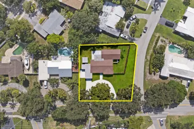 4000 NE 22nd Ave, Lighthouse Point: photo 1 of 53