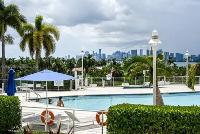 7900 Harbor Island Dr #606, North Bay Village: photo 1 of 17
