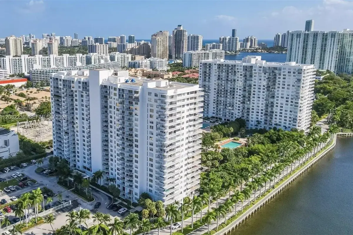 2851 NE 183rd St #501E, Aventura: photo 1 of 18