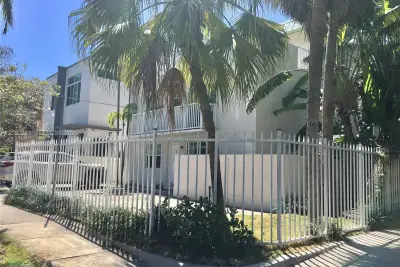 3203 Mary St #4, Miami: photo 1 of 24