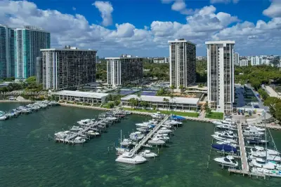 1901 Brickell Ave #B2110, Miami: photo 1 of 19