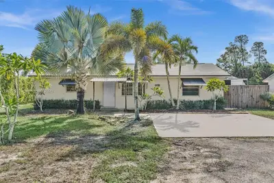 5088 2nd Rd, Lake Worth: photo 1 of 77