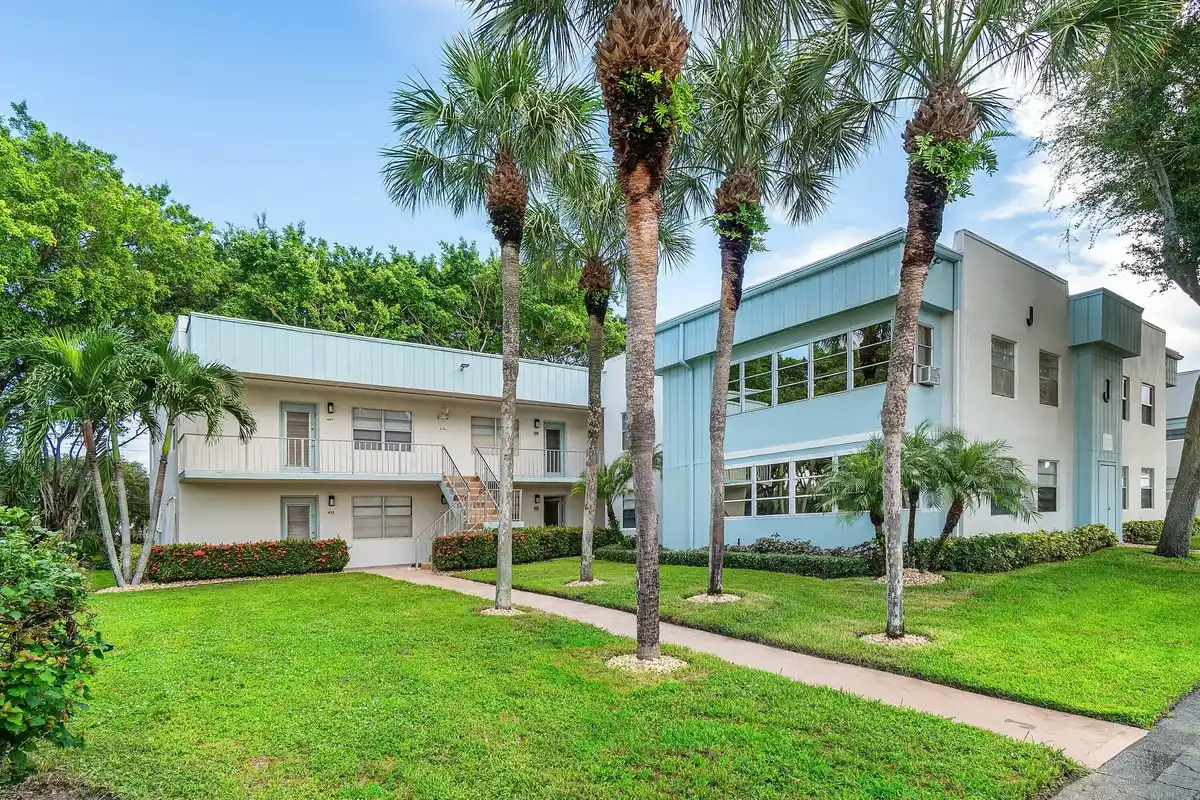 434 Normandy J, Delray Beach: photo 1 of 25