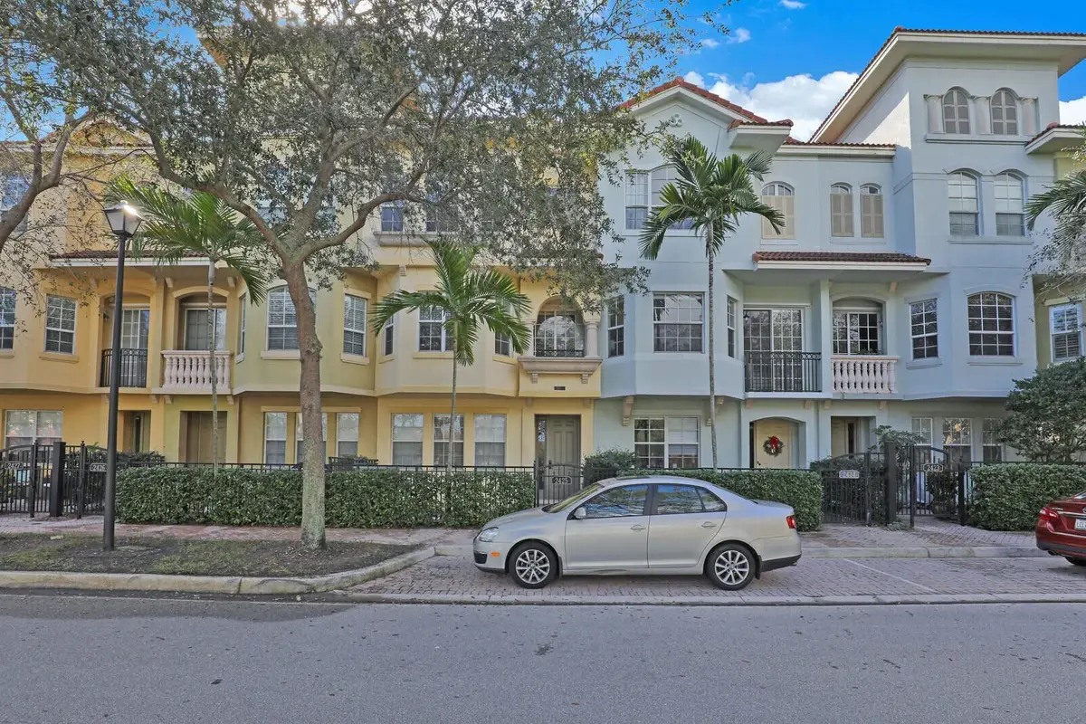 2425 San Pietro Cir, Palm Beach Gardens: photo 1 of 38