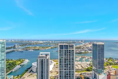 11 NE 6th St #2209, Miami: photo 1 of 38