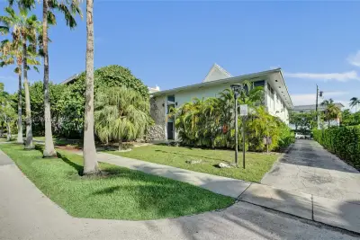 195 Sunrise Dr #7, Key Biscayne: photo 1 of 39