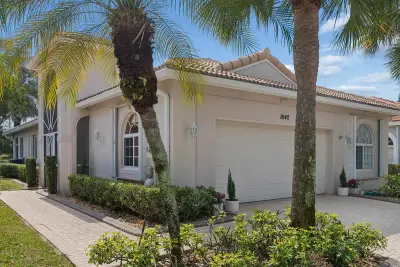 9142 Bay Point Cir, West Palm Beach: photo 1 of 24