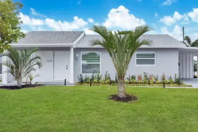 1115 Stillwater Dr, Jupiter: photo 1 of 31