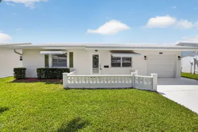 2080 SW 13th Way, Boynton Beach: photo 1 of 39