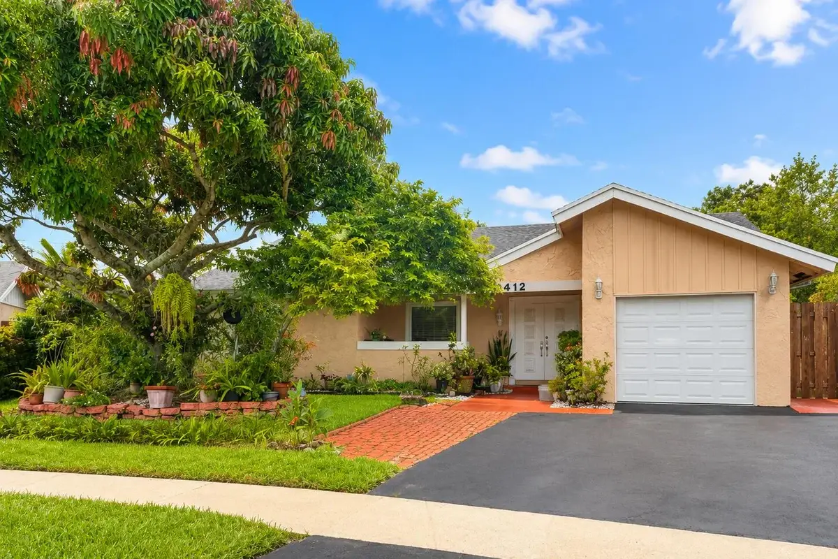 1412 SW 75th Ave, North Lauderdale: photo 1 of 24