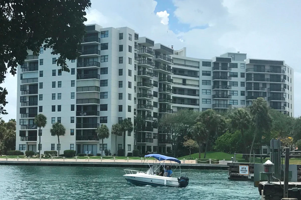 2900 NE 14th Street Cswy #403, Pompano Beach: photo 1 of 46