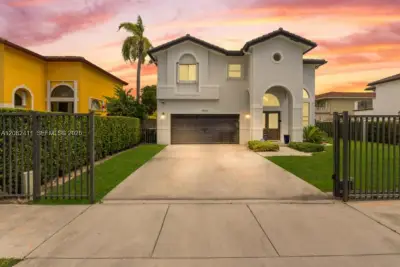 15931 SW 61st Ln, Miami: photo 1 of 39