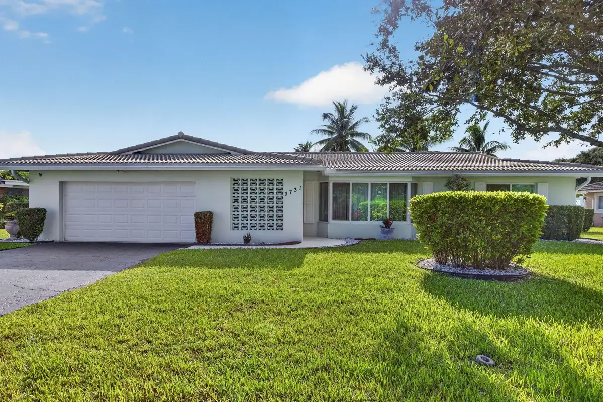 3731 NW 99th Ave, Coral Springs: photo 1 of 41