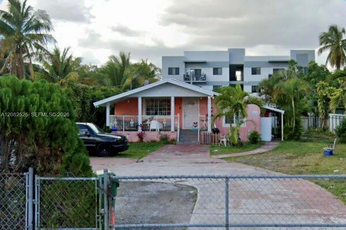 2420 NW 23rd Ct, Miami: photo 1 of 1