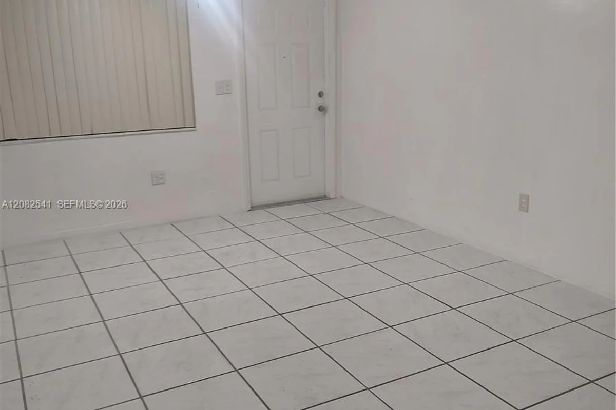 7655 Venetian St #1-4, Miramar: photo 1 of 3
