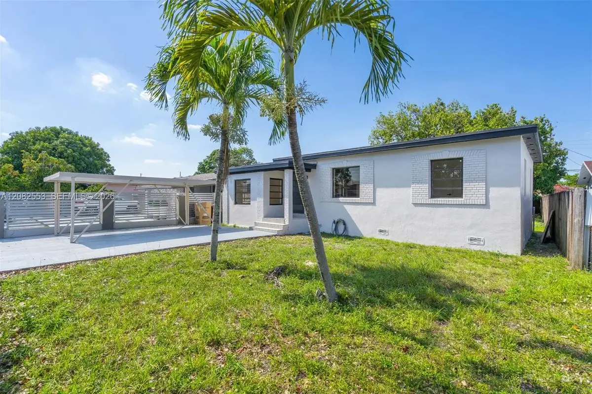 739 W 30th St, Hialeah: photo 1 of 22