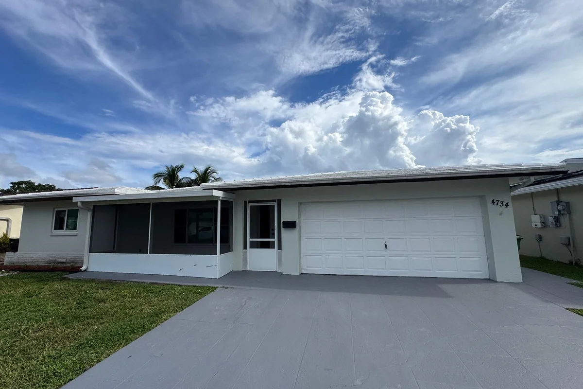 4734 NW 49th Ct, Tamarac: photo 1 of 32