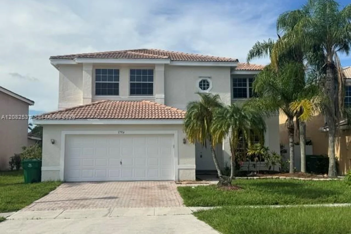 17914 SW 20th St, Miramar: photo 1 of 36