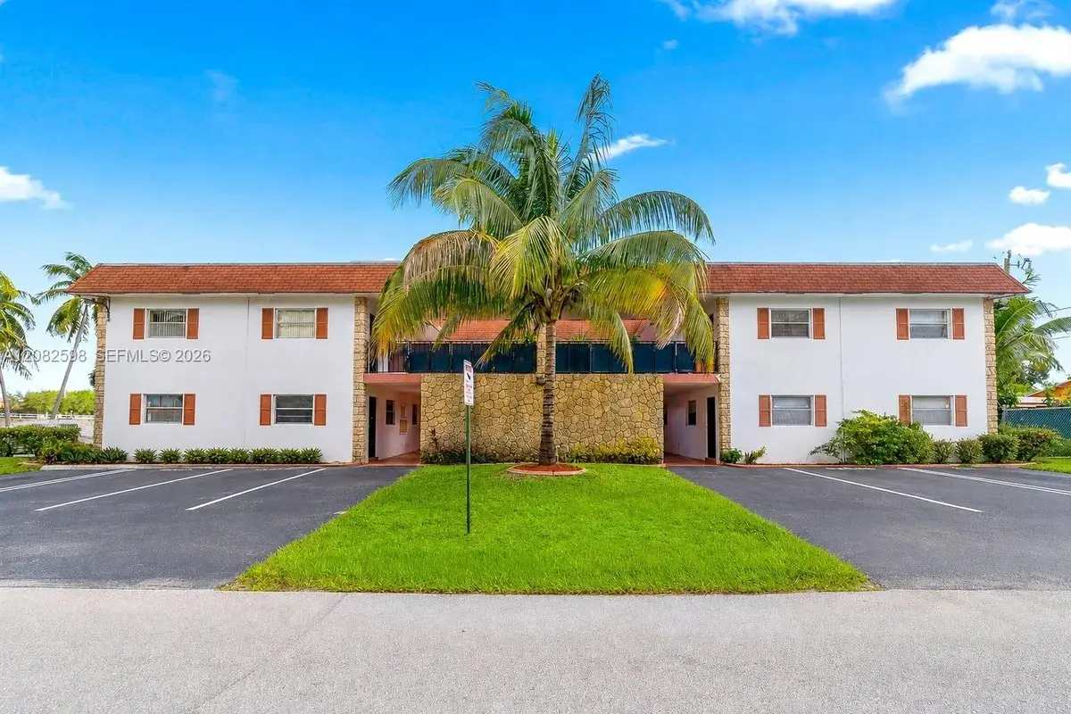 238 SW 1st St #F-1, Pompano Beach: photo 1 of 7