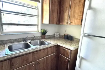 117 N E St, Lake Worth Beach: photo 1 of 13