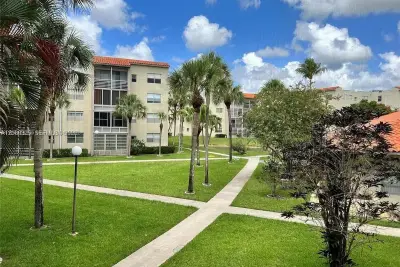 1830 SW 81st Ave #4200, North Lauderdale: photo 1 of 24