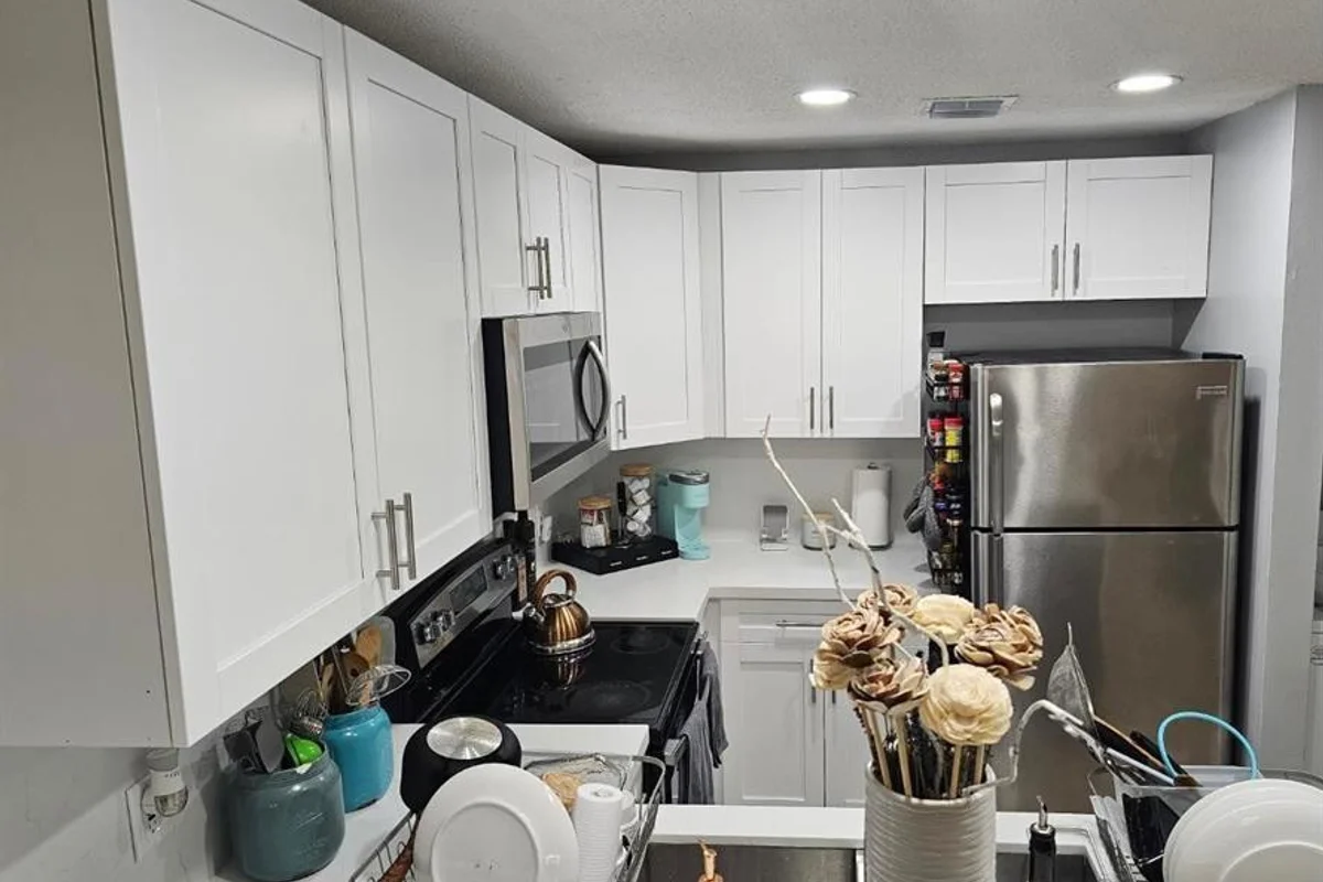 1827 Runners Way, North Lauderdale: photo 1 of 25