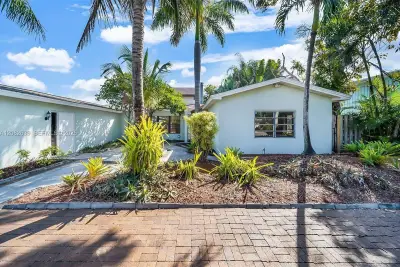 1524 NE 18th Ave, Fort Lauderdale: photo 1 of 38