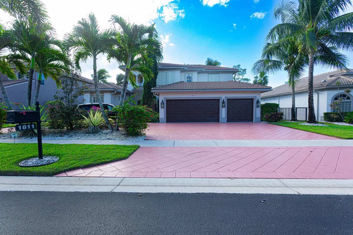 1811 Waldorf Dr, Royal Palm Beach: photo 1 of 54