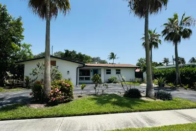 2171 NE 62nd Ct, Fort Lauderdale: photo 1 of 40